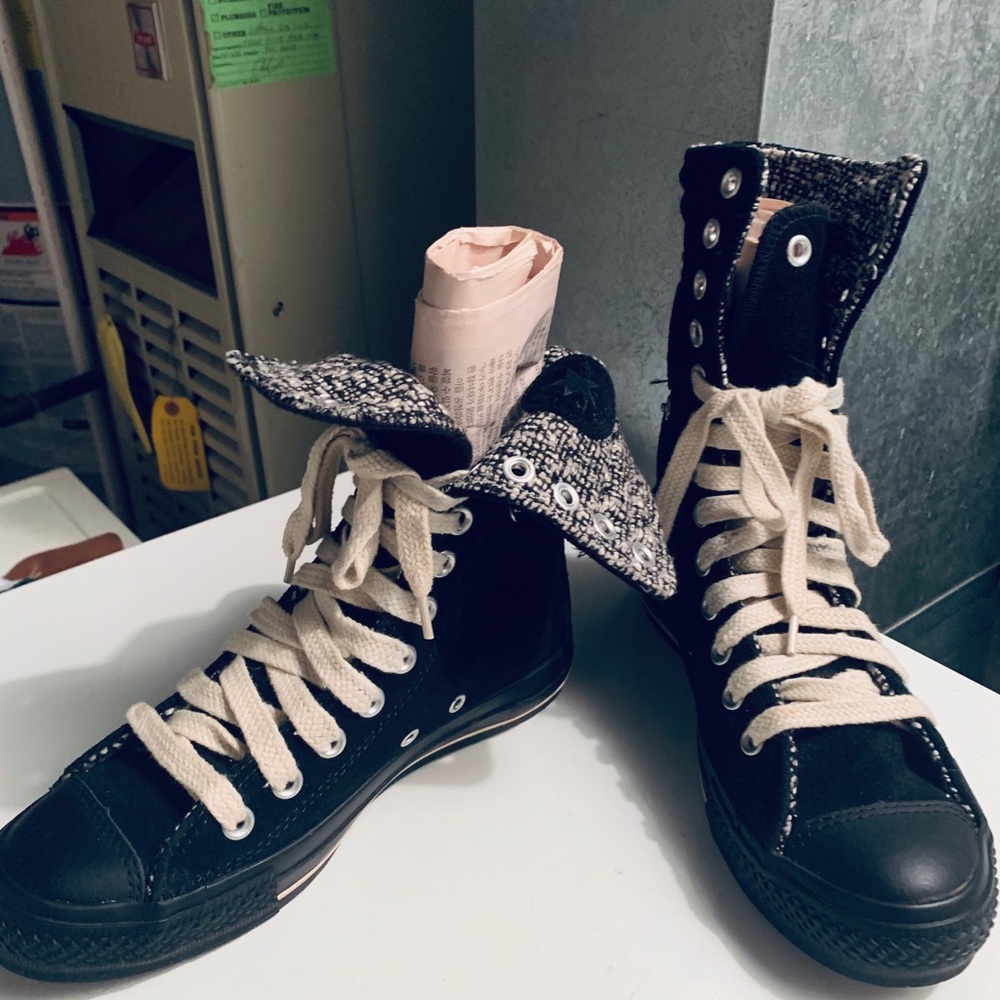 Converse hi black suede w/real tweed lining cuff